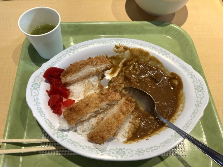 カツカレーの写真