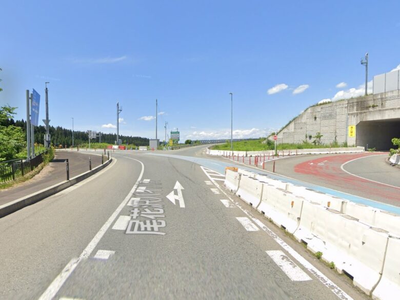 Y字路を左に進む